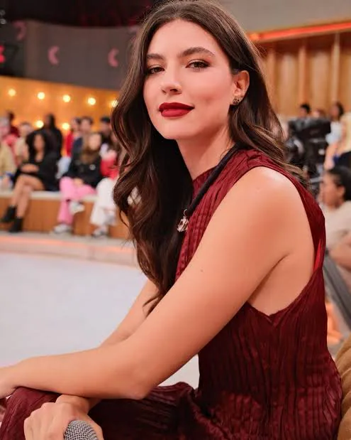 Alanis Guillen